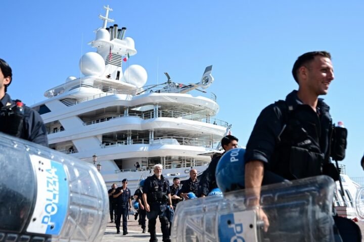 Protests greet U.S. ambassador in Venice amid luxury yacht diplomacy tour