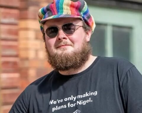 T-shirt depicting guillotine removed from sale after backlash at Green Party festival