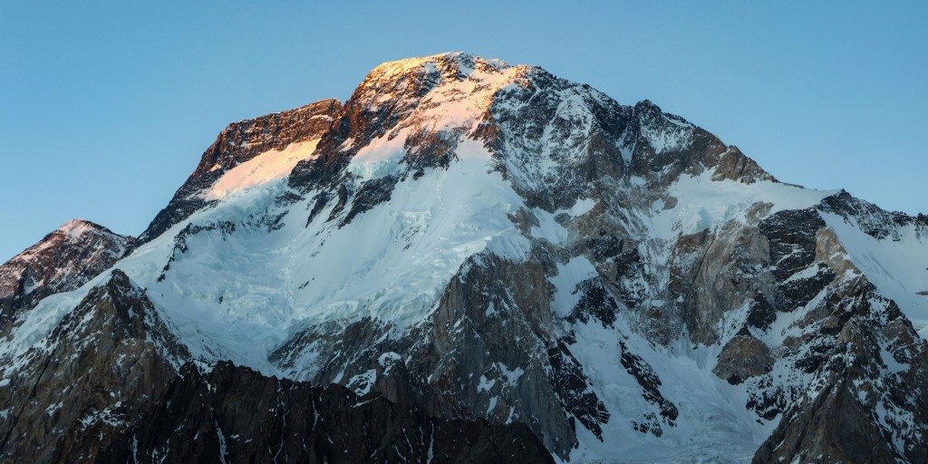 Ten climbers, including American Mallory Geis, missing after avalanche on Broad Peak in Pakistan