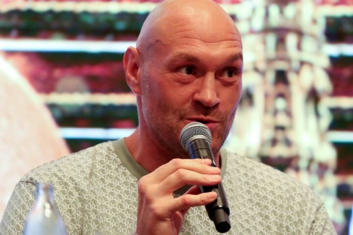 Tyson Fury raises doubts about Anthony Joshua fight, labels him a 'bottlejob'
