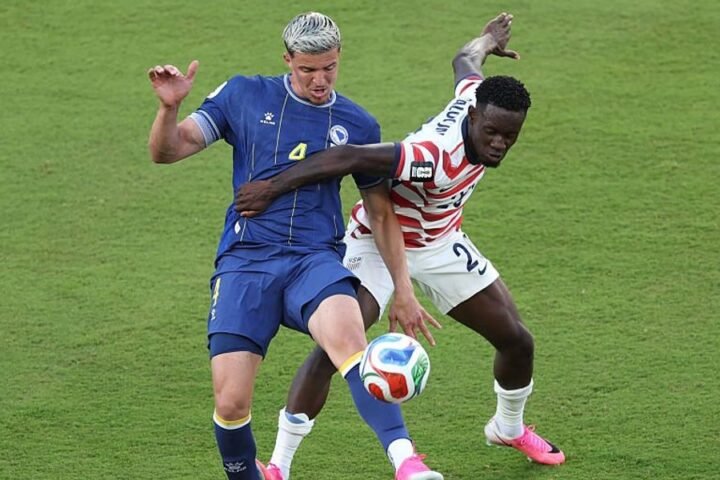 Uefa condemns Fifa's delay of Folarin Balogun's suspension as crossing a line