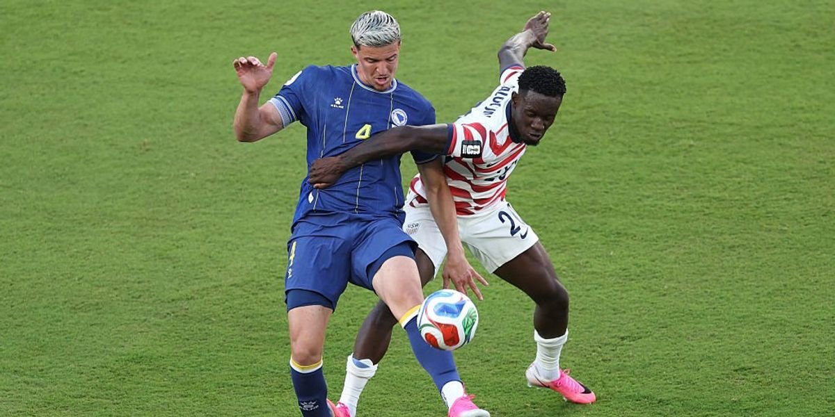 Uefa condemns Fifa's delay of Folarin Balogun's suspension as crossing a line