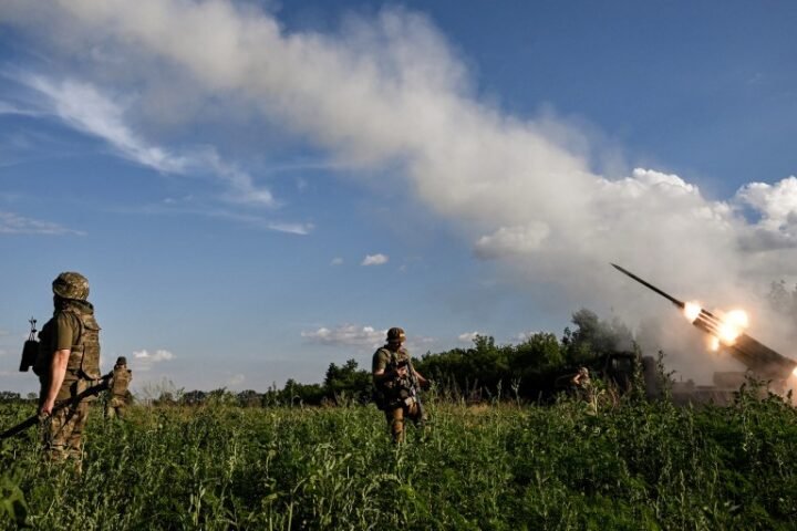 Ukraine recaptures 270 square miles this year, outgoing general reports