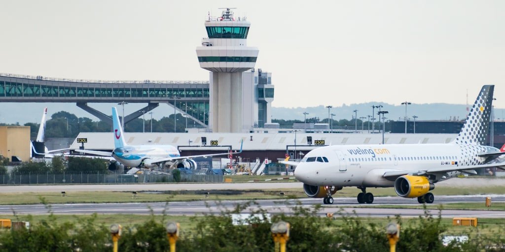 Water supply disruption at Gatwick Airport causes toilet closures and restaurant shutdowns