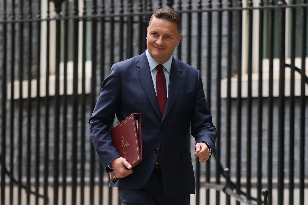 Wes Streeting apologises for microphone remarks on early prisoner release