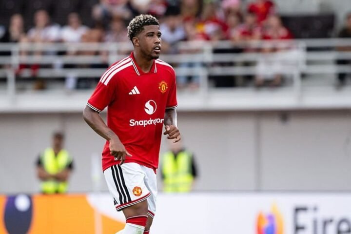 Wrexham edges Manchester United 1-0 in pre-season friendly as Andrey Santos shines