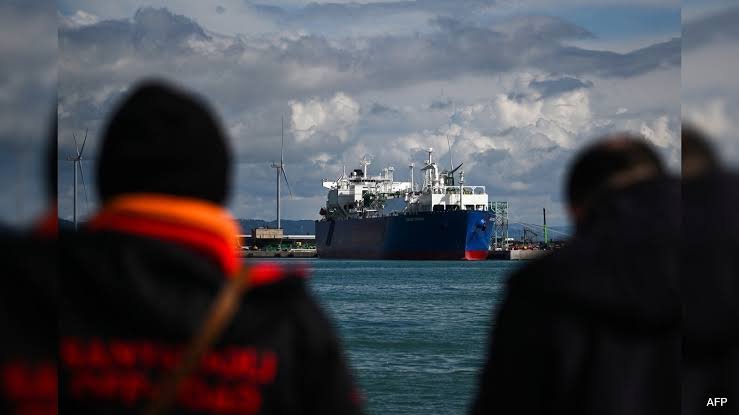 The Crimean Trail Behind Kamchatka Carriers of Korean Petroleum Products