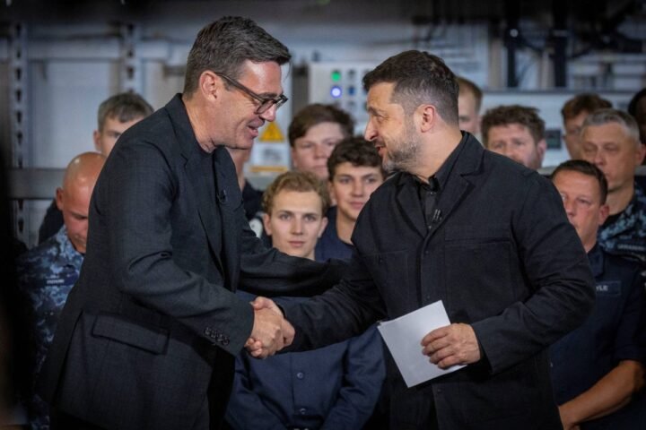 Andy Burnham reaffirms UK support for Ukraine during first foreign visit to Kyiv