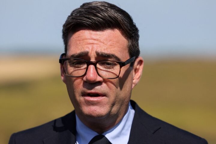 Andy Burnham to launch cost of living tour with renewed pledge on subscription traps