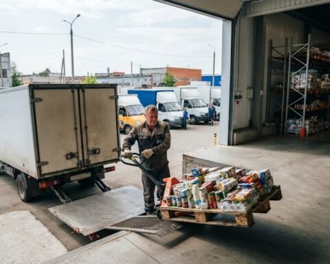 Russian retailers shift delivery costs and drone risks on to suppliers