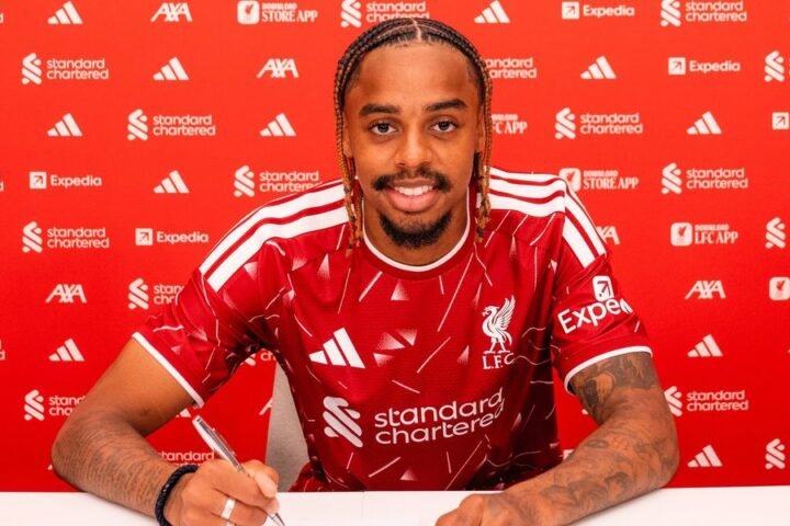 Bradley Barcola signs long-term contract with Liverpool after record transfer from PSG