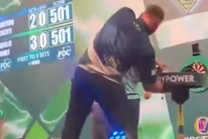 Cameron Menzies fined £2,500 and suspended after outburst at World Darts Championship