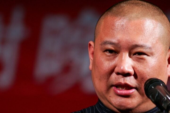 China launches investigation into comedian for altering lyrics of revolutionary song during performance