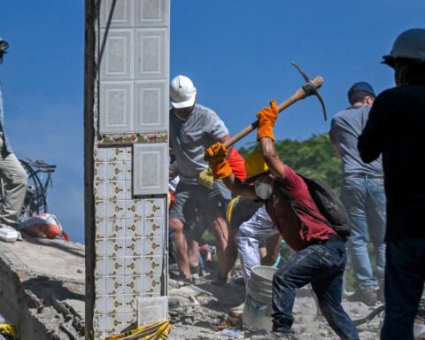 Colombia and Venezuela show stark differences in earthquake response efforts