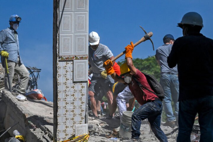 Colombia and Venezuela show stark differences in earthquake response efforts