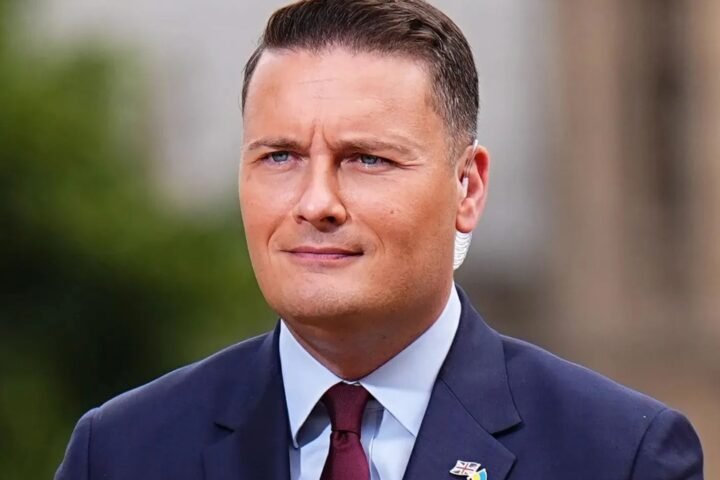 Defence staff advised against bringing phones to Wes Streeting's speech amid Chinese espionage concerns
