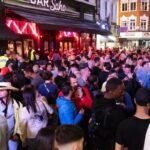 Downing Street calls for collaboration on pub standing restrictions after Sadiq Khan's remarks