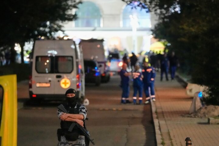 Explosive device carried by woman kills three and injures 21 in Moscow restaurant blast