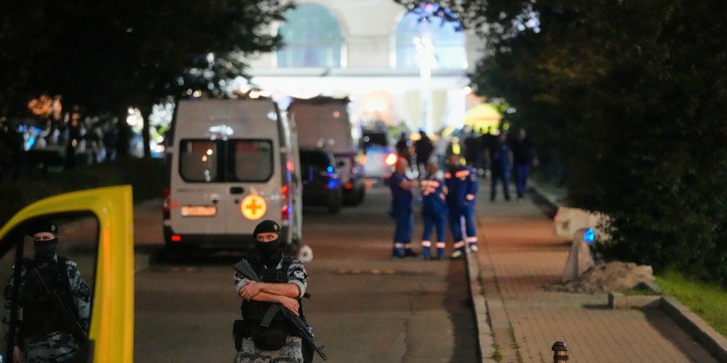 Explosive device carried by woman kills three and injures 21 in Moscow restaurant blast