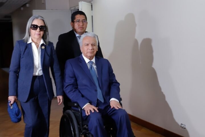 Former Ecuadorian president Lenín Moreno sentenced to five years for bribery scheme