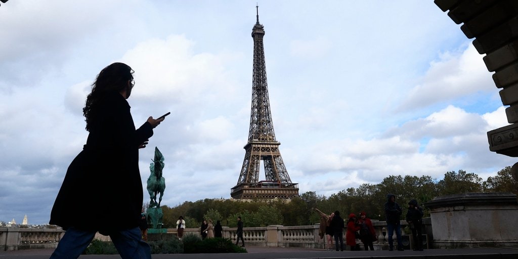 France enforces ban on unsolicited telemarketing calls, imposing heavy fines for violators