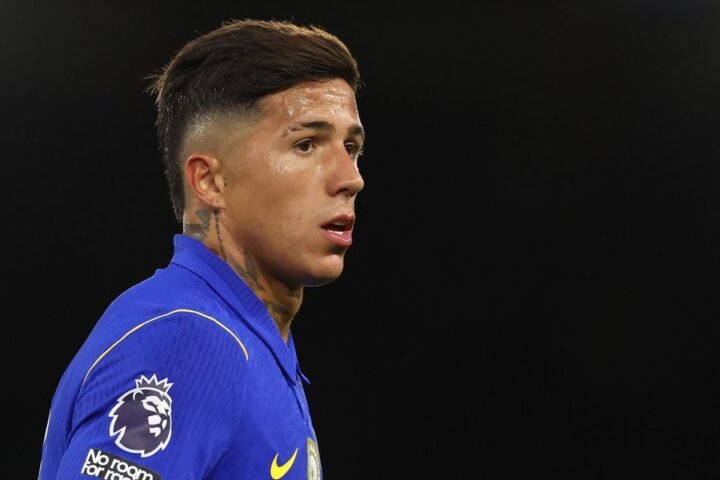 Fulham fans boo Enzo Fernandez as Chelsea face off against London rivals
