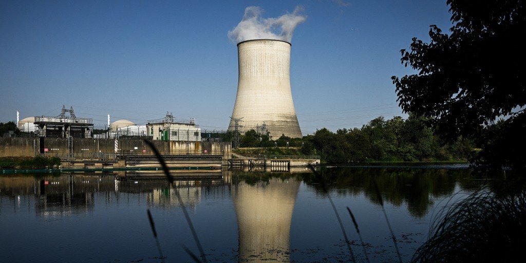 Global nuclear energy resurgence driven by energy security and geopolitical tensions