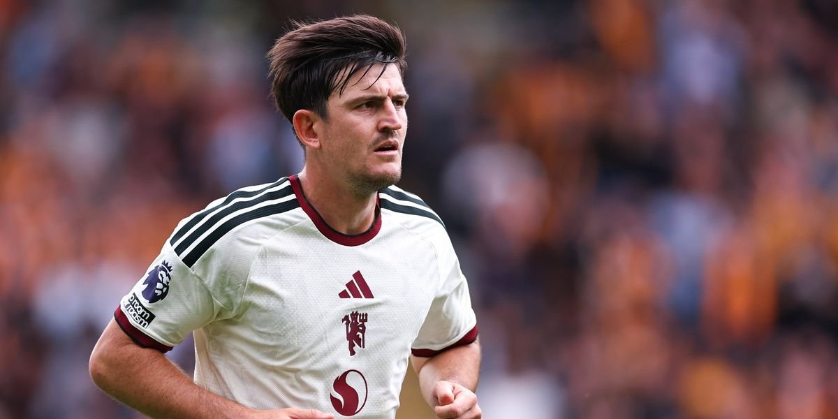 Harry Maguire leaves Manchester United team coach due to personal matter after Hull defeat