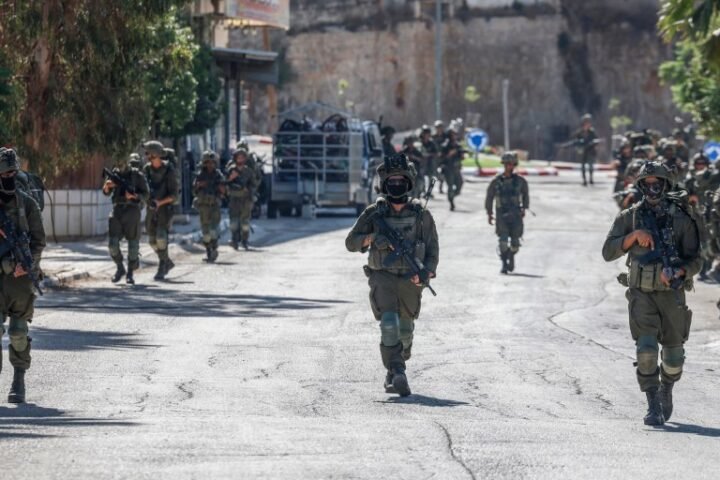 Israeli settlers' siege affects Palestinian families in West Bank village of Qusra