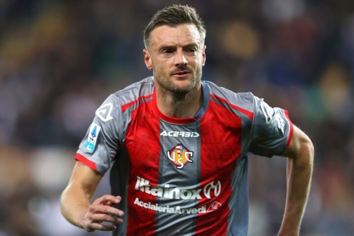 Jamie Vardy considers options as Premier League clubs and Sao Paulo show interest