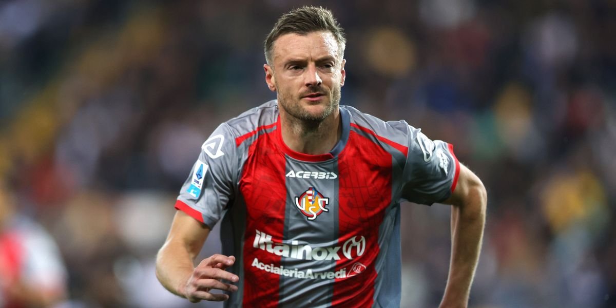 Jamie Vardy considers options as Premier League clubs and Sao Paulo show interest