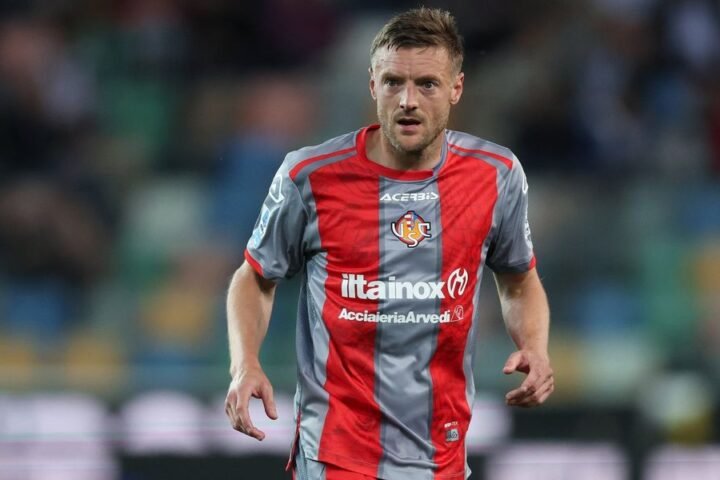 Jamie Vardy linked with West Ham move as veteran striker seeks return to English football