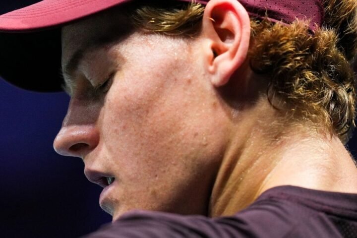 Jannik Sinner withdraws from US Open due to ongoing knee injury