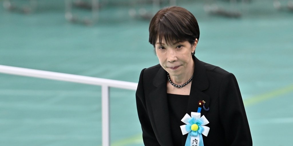 Japanese leader avoids Yasukuni Shrine visit, sidesteps World War II remorse on anniversary