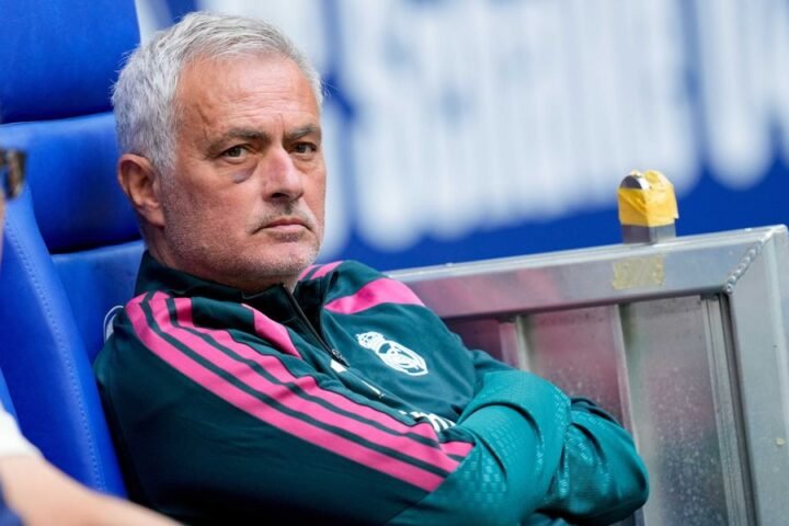 Jose Mourinho begins second spell as Real Madrid manager in private ceremony