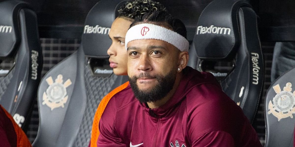 Memphis Depay threatens action against Corinthians over contract dispute