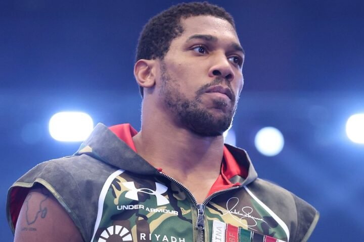 Netflix increases pressure on Anthony Joshua to choose Madison Square Garden for Fury fight