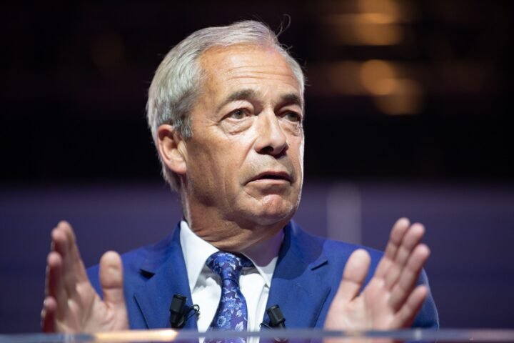 Nigel Farage plans to discuss deporting foreign criminals to El Salvador's prisons if elected PM