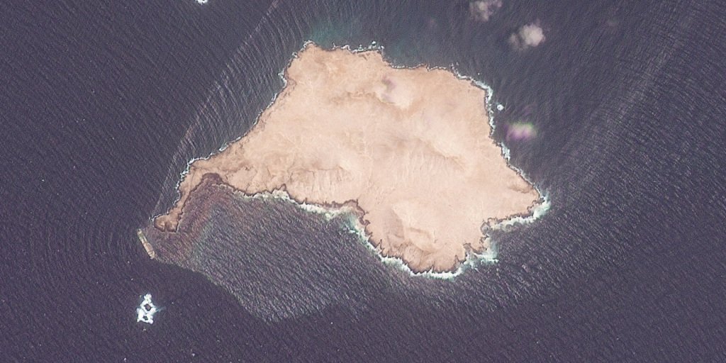 Oil spill from sanctioned tanker spreads over large area off Oman coast