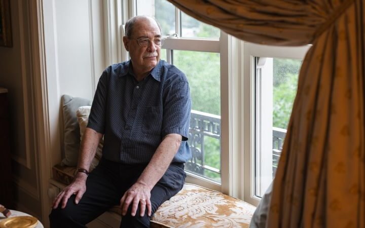 Patients question FDA-approved cancer drug dosages amid significant side effects and costs