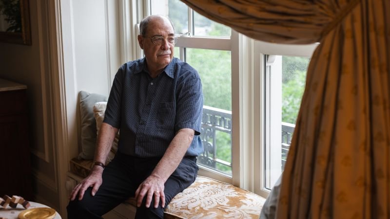 Patients question FDA-approved cancer drug dosages amid significant side effects and costs