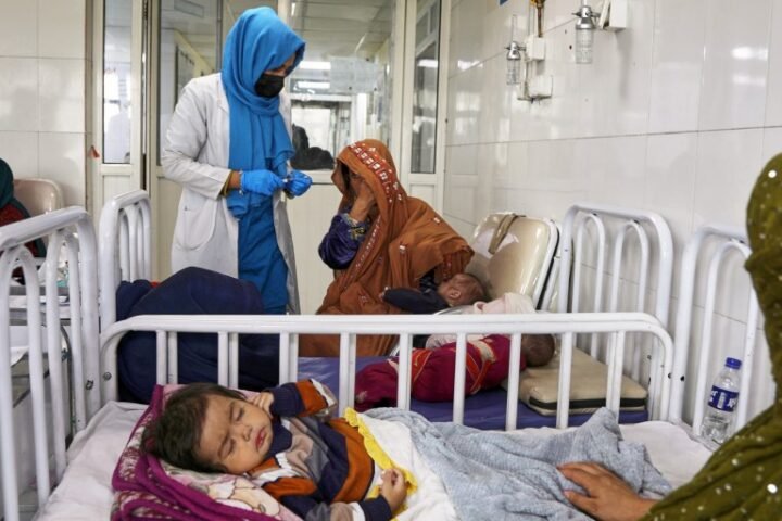 Rising child malnutrition in Afghanistan threatens lives as food aid faces severe cuts, U.N. warns
