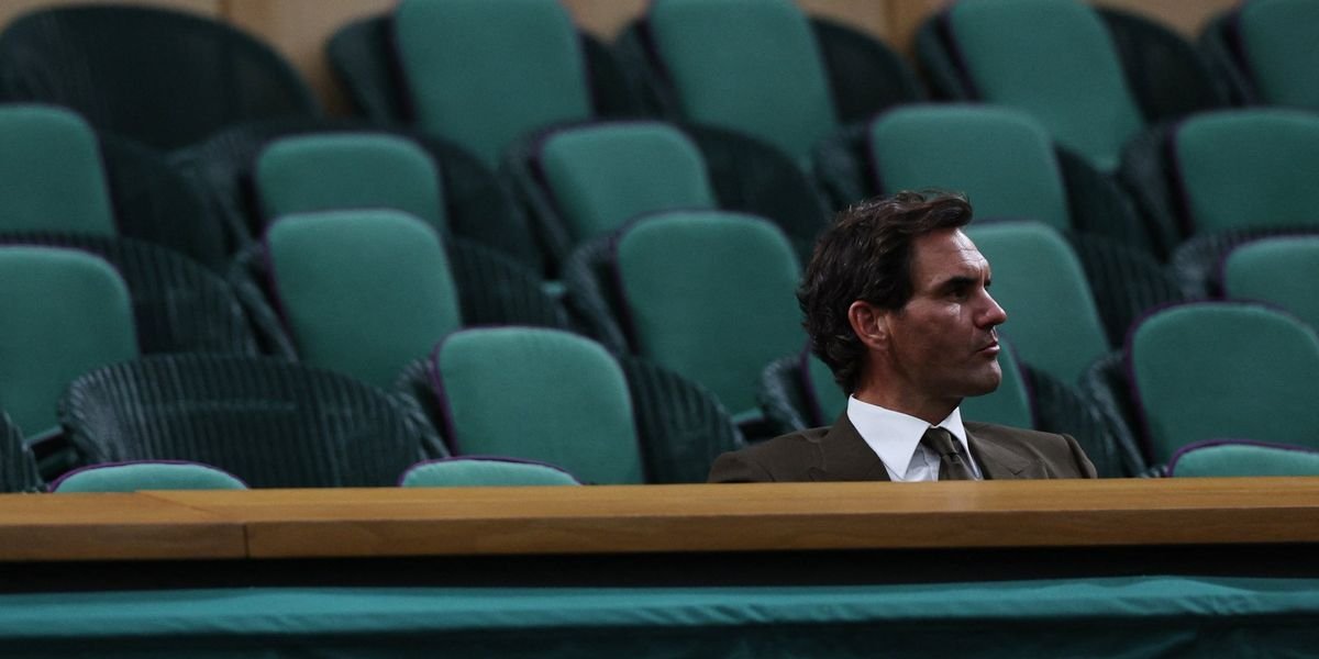Roger Federer falls below billionaire status after significant drop in On Holding shares