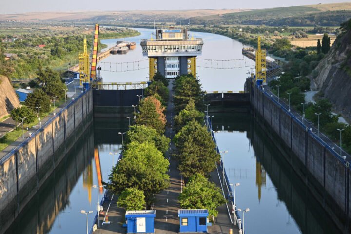 Romania initiates controlled shutdown of Cernavoda nuclear reactor due to low Danube levels