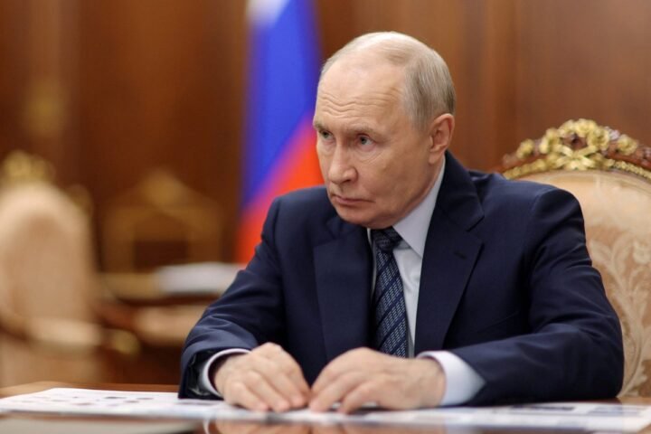 Russia threatens to target UK military sites over support for Ukraine