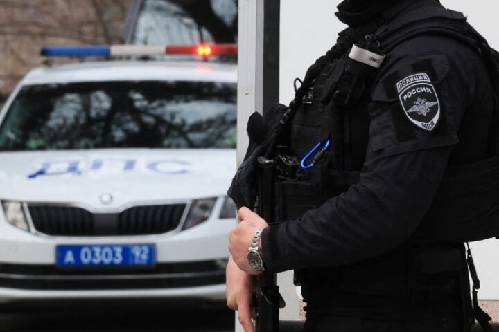 Russian military officer killed in Crimea; reports cite defection from Ukraine