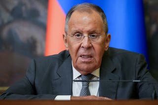 Russians withdraw billions from banks amid fears of Kremlin seizing assets for war funding