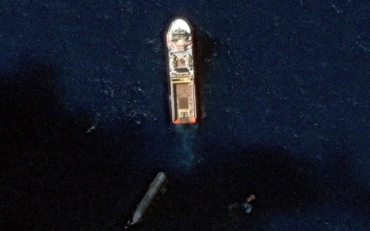 Satellite images reveal ongoing efforts to recover SpaceX's Starship prototype from Indian Ocean