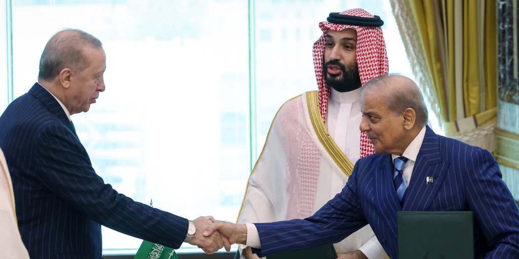 Saudi Arabia, Turkey and Pakistan sign joint defense agreement amid regional tensions