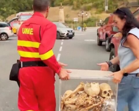 Spain recovers remains of 11th century kings as wildfires threaten historical monastery